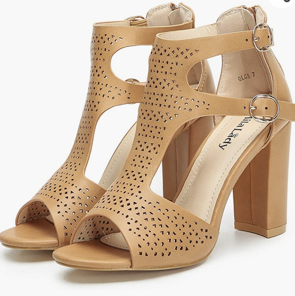 NWOB Mila Lady Olga Camel Strap Perforated Gladiator Block Heel Sandals 10